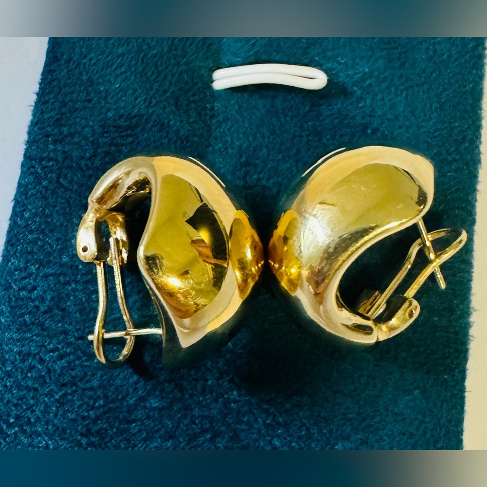 Real 18K Saudi Gold Earrings 22mm 6.75g